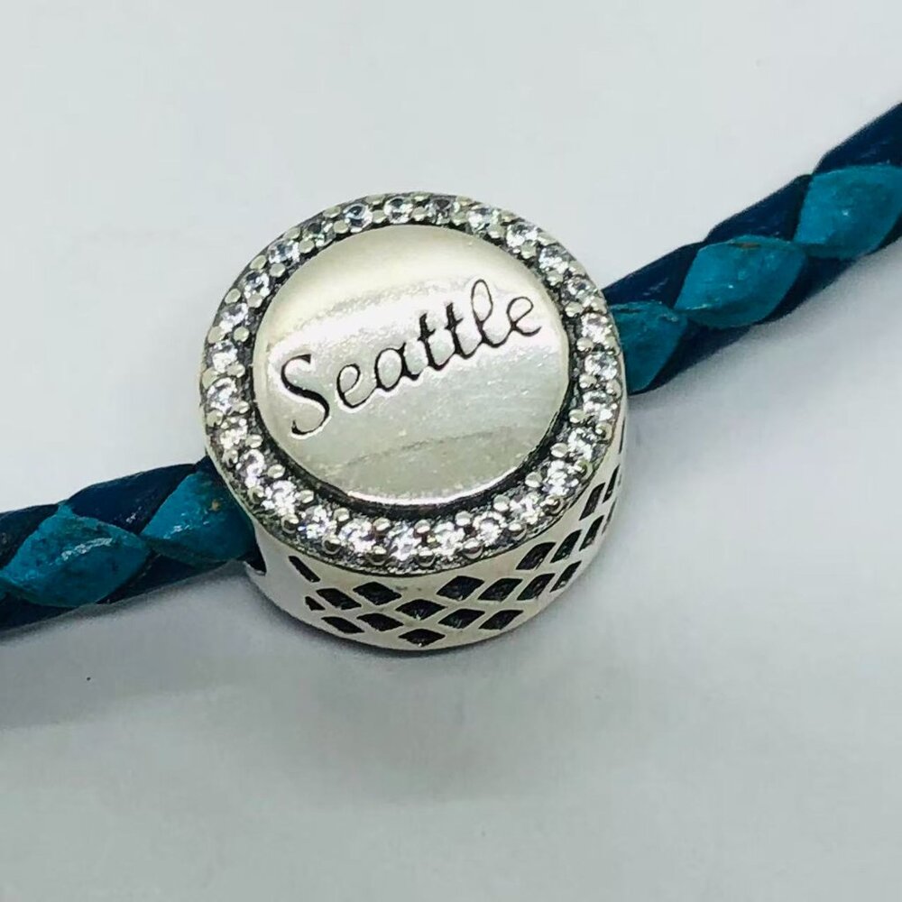 ✨✨Pandora Seattle Charm Seattle Skyline Charm Travel Charm - Picture 2 of 4